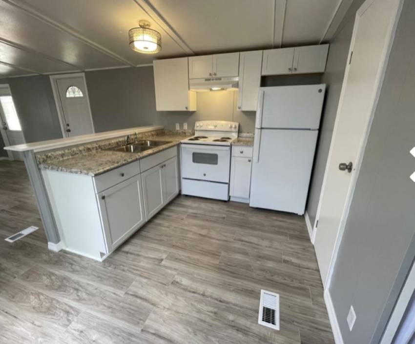 101 Woodside Lane a Winter Haven, FL Mobile or Manufactured Home for Sale